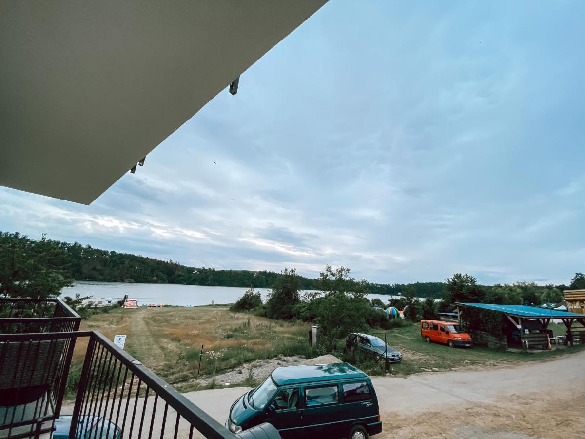 Chaty A Apartmany Hracholusky Kemp Kosatka Pnovany Экстерьер фото