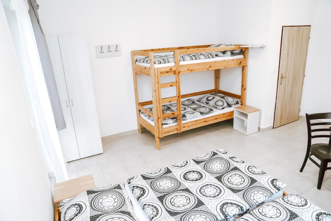 Chaty A Apartmany Hracholusky Kemp Kosatka Pnovany Экстерьер фото